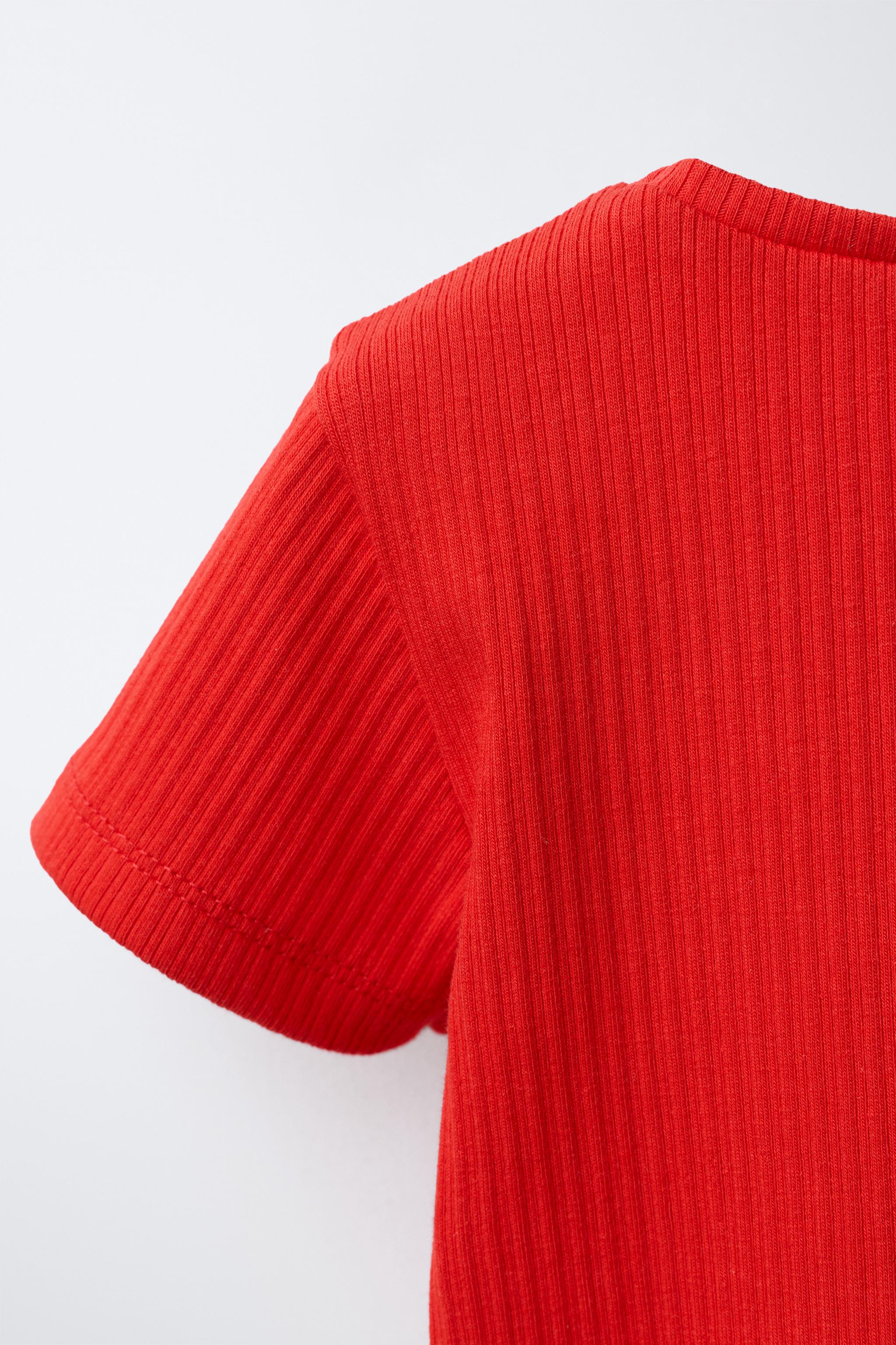 RIBBED CUT-OUT HEARTS T-SHIRT